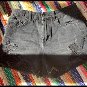 Black denim shorts (juniors)